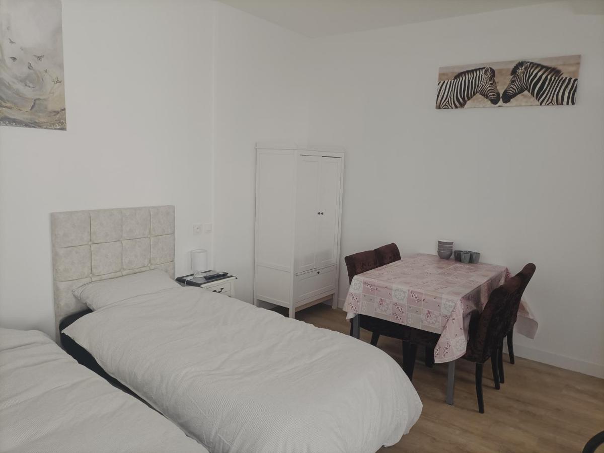 Thieux  7 Minutes De L'Aeroport Cdg 5 Bed & Breakfast エクステリア 写真